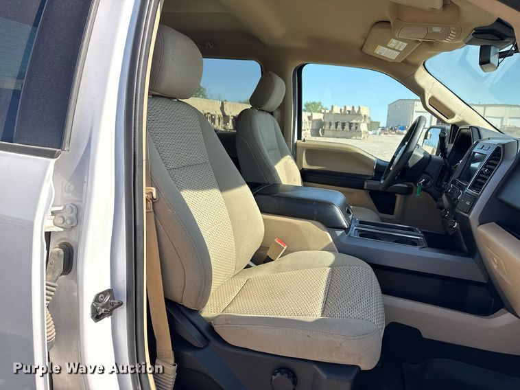 image for item DS3702 2020 Ford F150 SuperCrew pickup truck