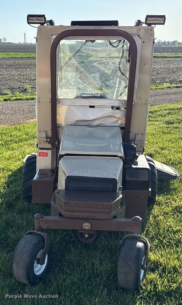 Grasshopper 932G2 ZTR lawn mower in Winchester, KS | Item
