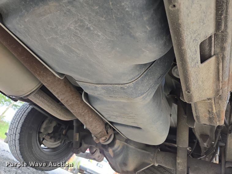 image for item DT4825 2017 Chevrolet Express 2500 van