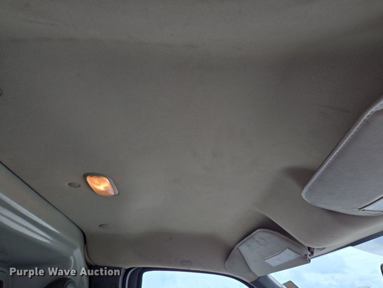 image for item DT4825 2017 Chevrolet Express 2500 van