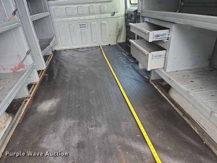 image for item DT4825 2017 Chevrolet Express 2500 van