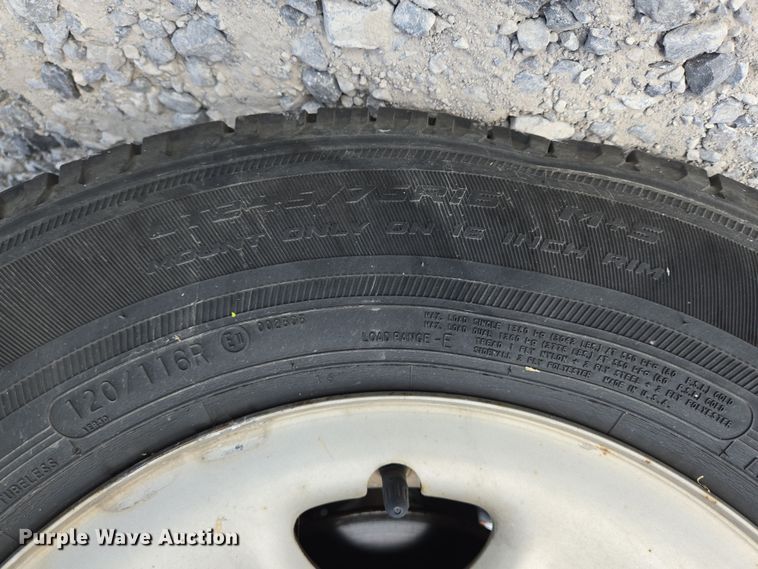 image for item DT4825 2017 Chevrolet Express 2500 van