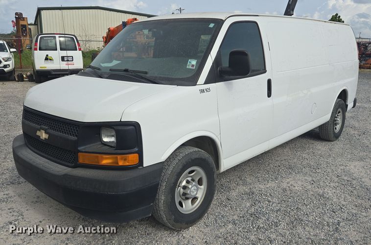 image for item DT4826 2017 Chevrolet Express 2500 van