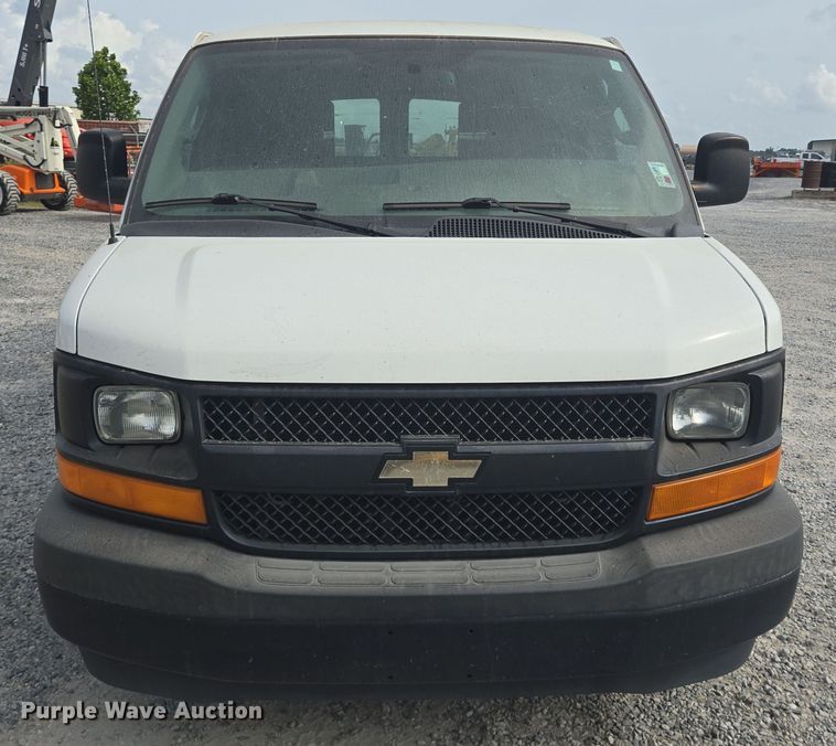 image for item DT4826 2017 Chevrolet Express 2500 van