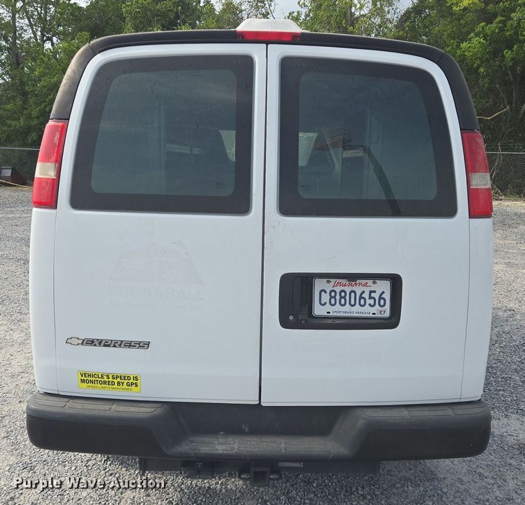 image for item DT4826 2017 Chevrolet Express 2500 van