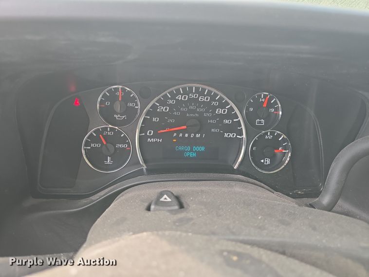 image for item DT4826 2017 Chevrolet Express 2500 van