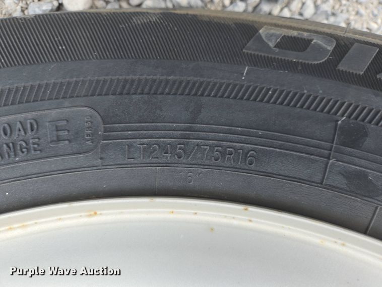 image for item DT4826 2017 Chevrolet Express 2500 van