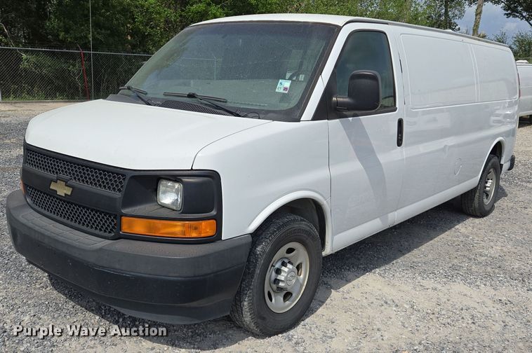 image for item DT4827 2017 Chevrolet Express 2500 van