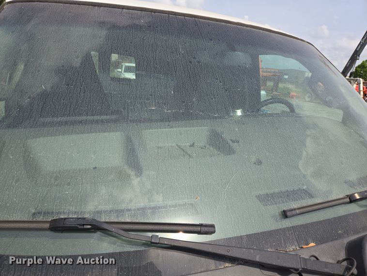 image for item DT4827 2017 Chevrolet Express 2500 van