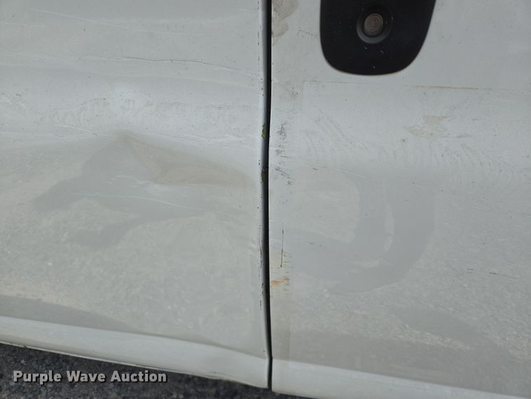 image for item DT4827 2017 Chevrolet Express 2500 van