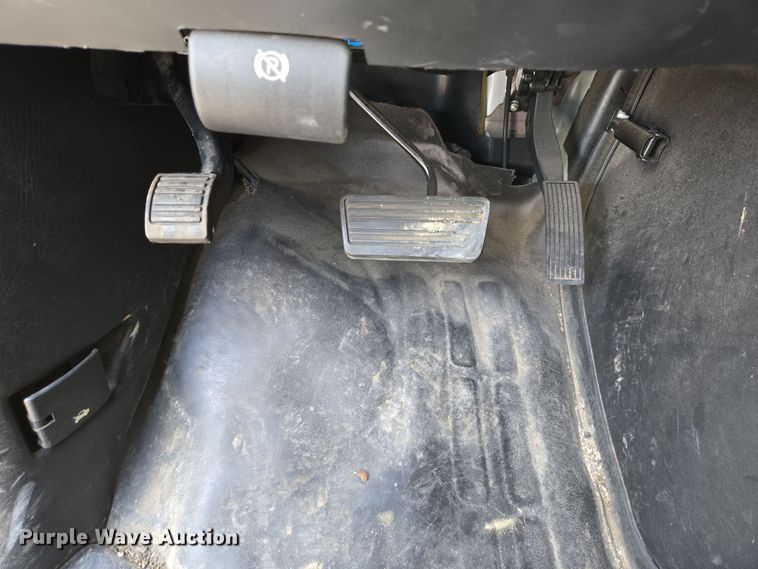 image for item DT4827 2017 Chevrolet Express 2500 van