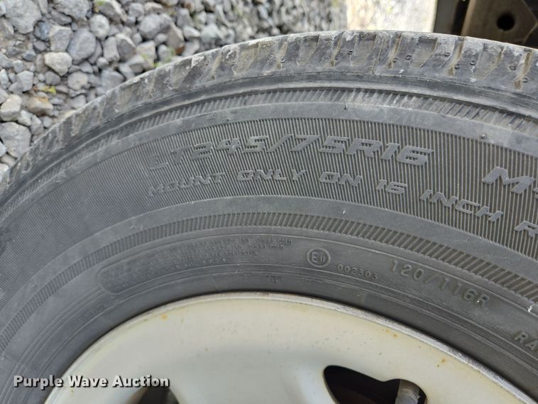 image for item DT4827 2017 Chevrolet Express 2500 van