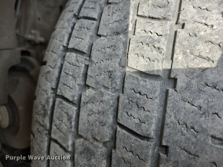 image for item DT4827 2017 Chevrolet Express 2500 van