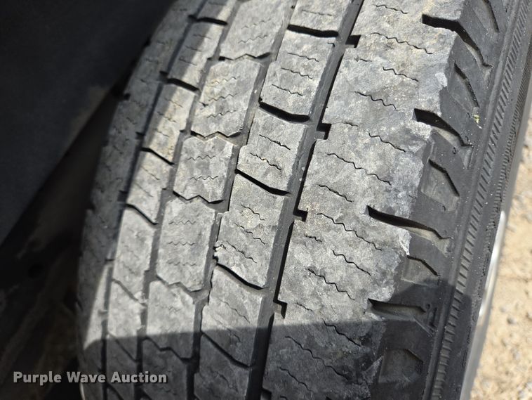 image for item DT4827 2017 Chevrolet Express 2500 van