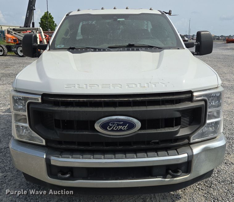 image for item DT4828 2021 Ford F350 Super Duty utility bed pickup truck