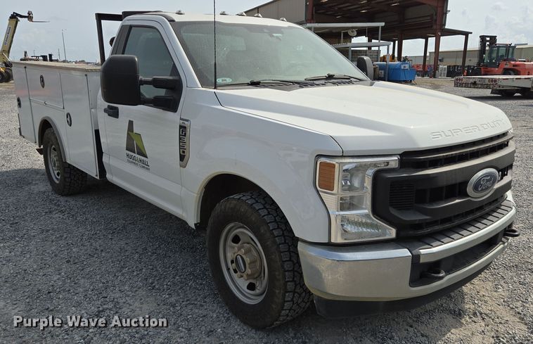 image for item DT4828 2021 Ford F350 Super Duty utility bed pickup truck