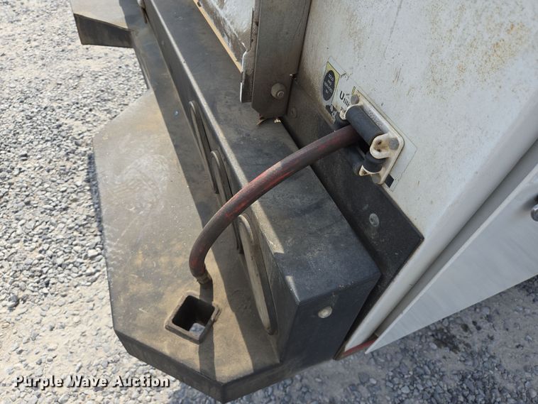 image for item DT4828 2021 Ford F350 Super Duty utility bed pickup truck