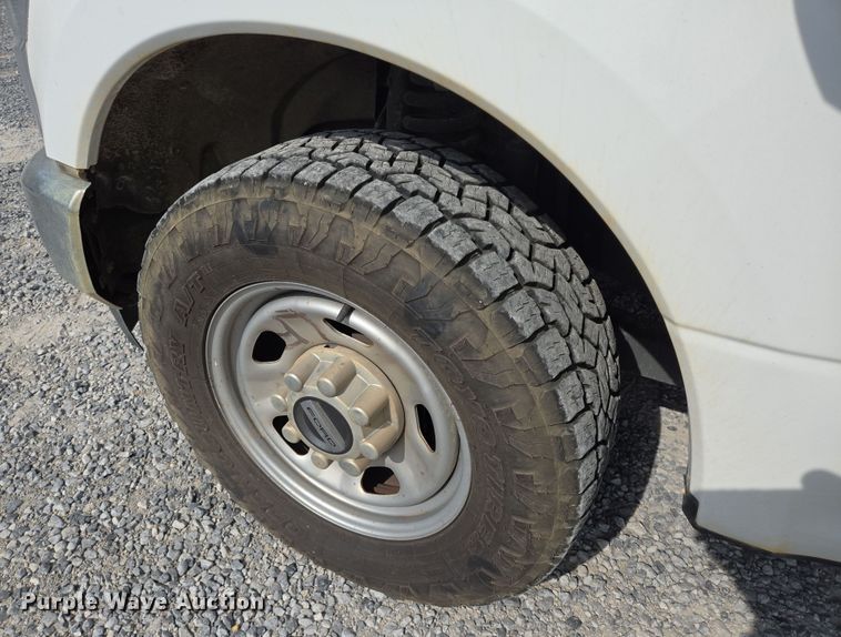 image for item DT4828 2021 Ford F350 Super Duty utility bed pickup truck