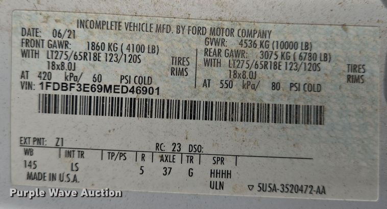 image for item DT4828 2021 Ford F350 Super Duty utility bed pickup truck