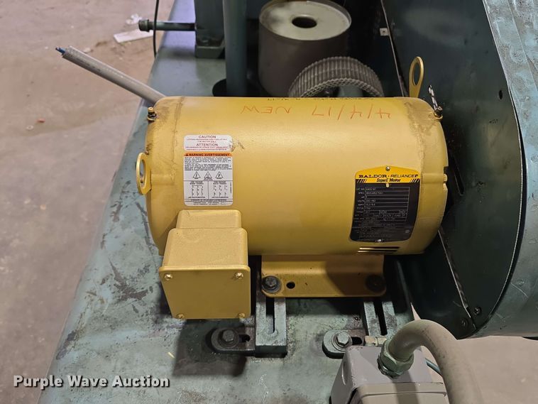 image for item DT6824 1980 Quincy 340-33 air compressor