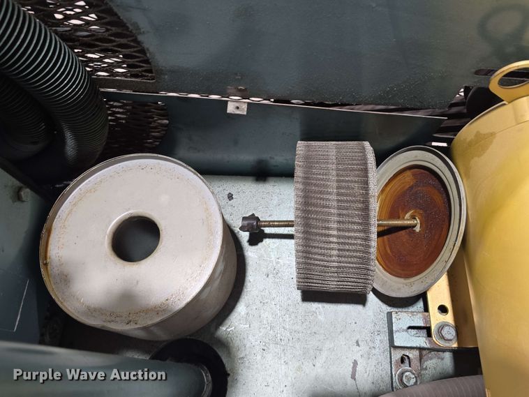 image for item DT6824 1980 Quincy 340-33 air compressor