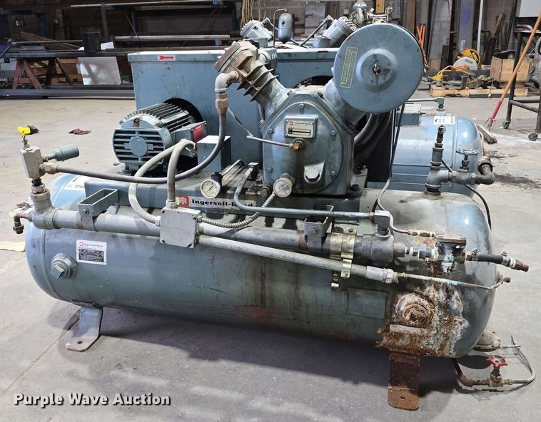 image for item DT6825 1974 Ingersoll Rand 253-T306TM air compressor
