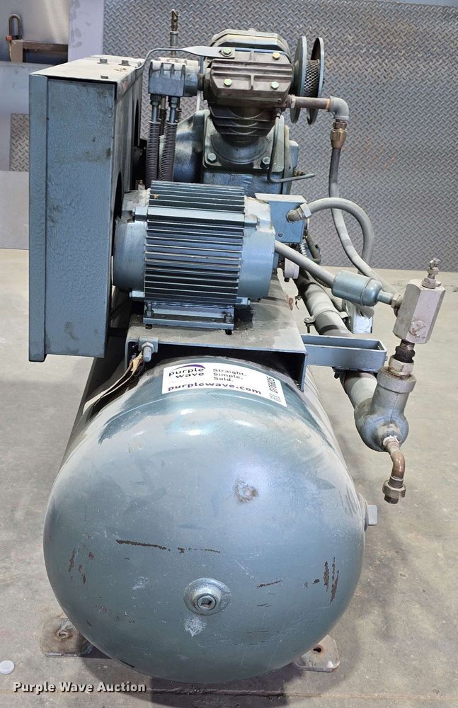 image for item DT6825 1974 Ingersoll Rand 253-T306TM air compressor
