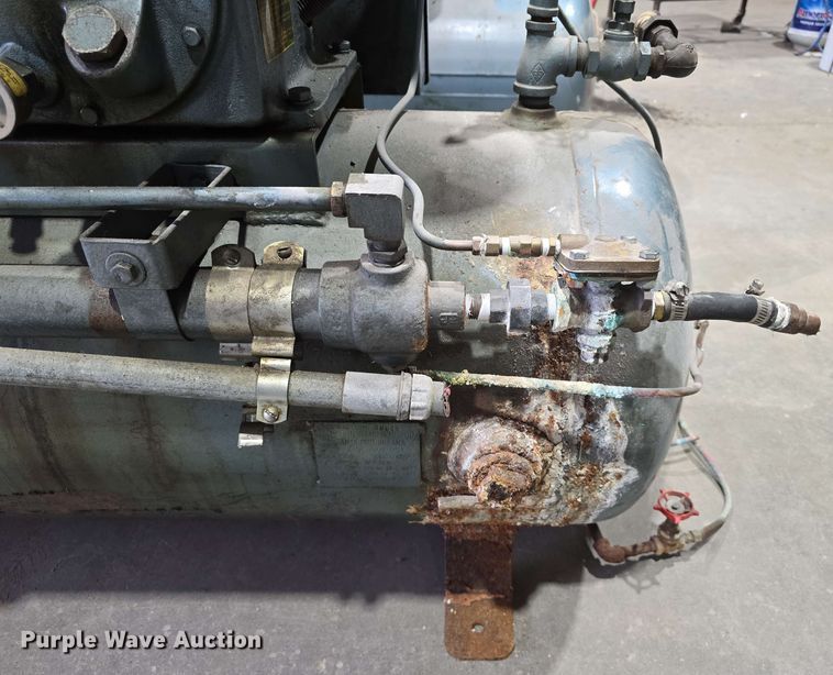 image for item DT6825 1974 Ingersoll Rand 253-T306TM air compressor