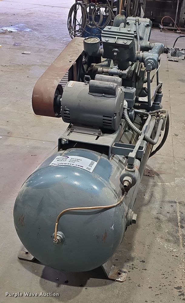 image for item DT6826 1969 Ingersoll Rand 235HNL-D3 air compressor