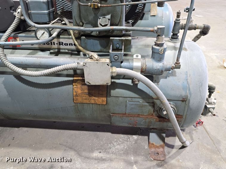 image for item DT6826 1969 Ingersoll Rand 235HNL-D3 air compressor