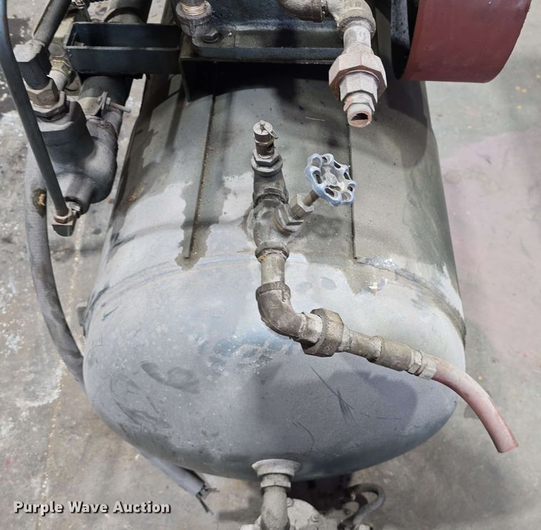 image for item DT6826 1969 Ingersoll Rand 235HNL-D3 air compressor