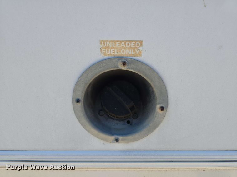 image for item DT6832 2006 Chevrolet Express G3500 shuttle bus