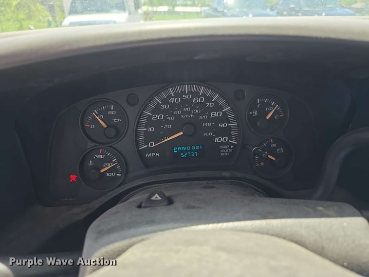 image for item DT6832 2006 Chevrolet Express G3500 shuttle bus