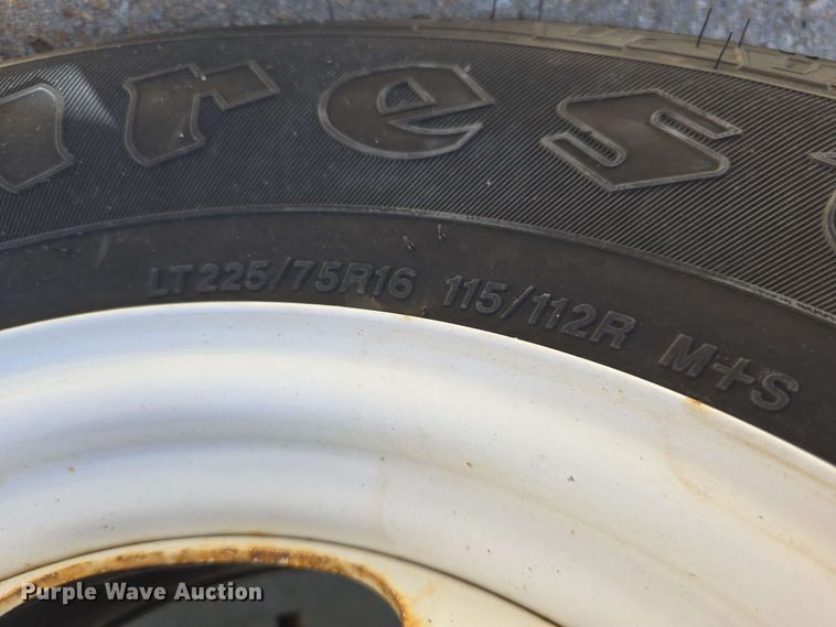 image for item DT6832 2006 Chevrolet Express G3500 shuttle bus