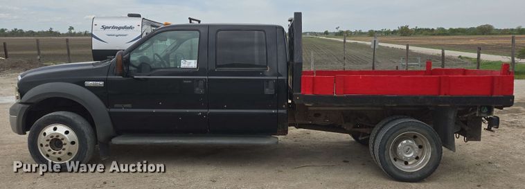 image for item DT6838 2005 Ford F450 Super Duty Lariat Crew Cab flatbed truck