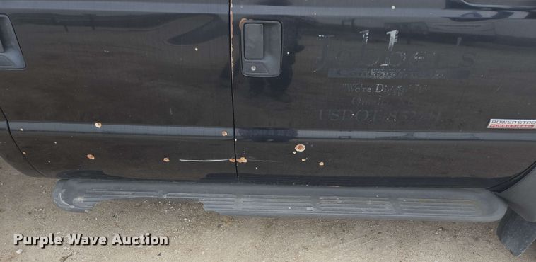 image for item DT6838 2005 Ford F450 Super Duty Lariat Crew Cab flatbed truck