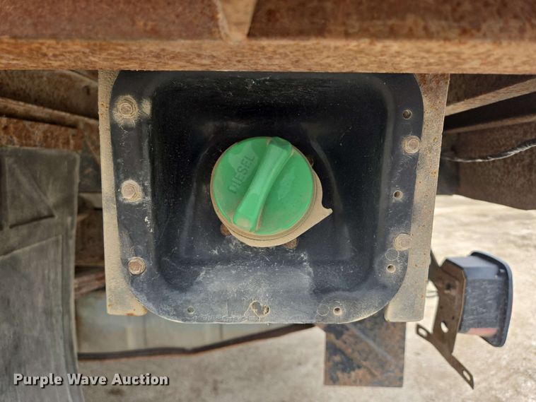 image for item DT6838 2005 Ford F450 Super Duty Lariat Crew Cab flatbed truck