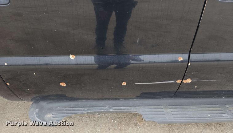 image for item DT6838 2005 Ford F450 Super Duty Lariat Crew Cab flatbed truck