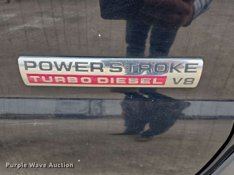 image for item DT6838 2005 Ford F450 Super Duty Lariat Crew Cab flatbed truck