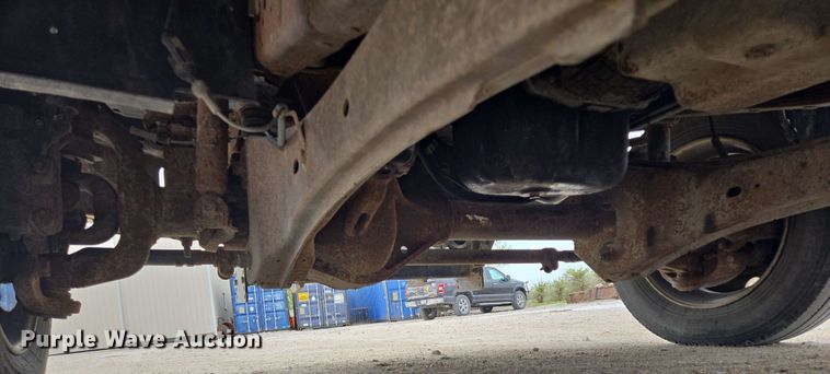 image for item DT6838 2005 Ford F450 Super Duty Lariat Crew Cab flatbed truck