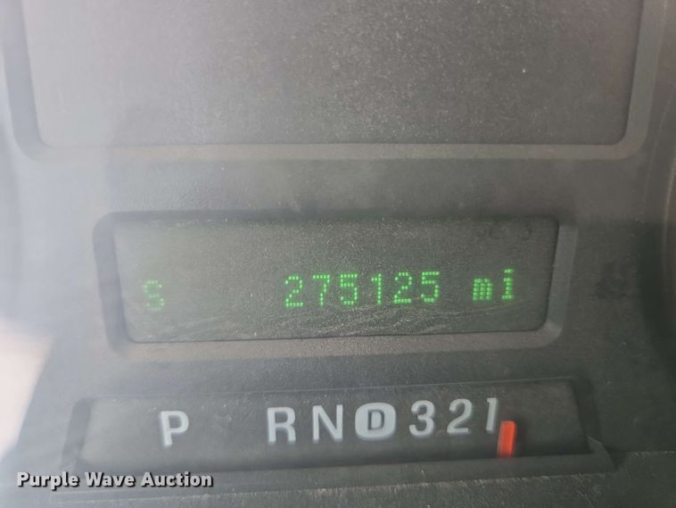 image for item DT6838 2005 Ford F450 Super Duty Lariat Crew Cab flatbed truck