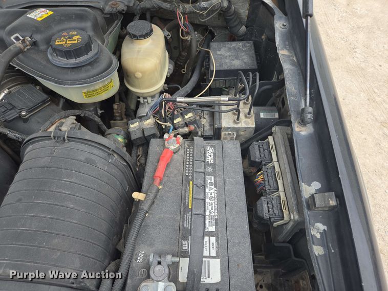 image for item DT6838 2005 Ford F450 Super Duty Lariat Crew Cab flatbed truck