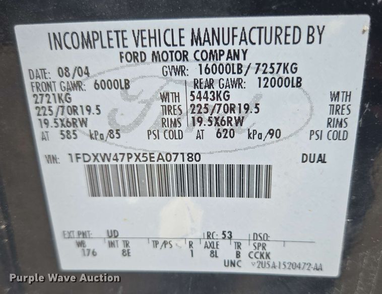 image for item DT6838 2005 Ford F450 Super Duty Lariat Crew Cab flatbed truck