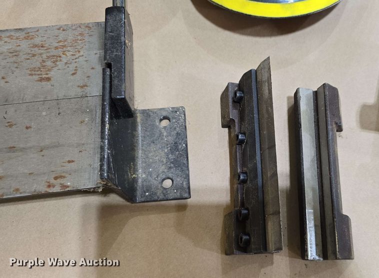 image for item DT6845 Tools