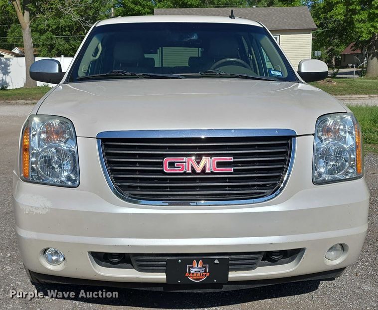 image for item DT6875 2013 GMC Yukon XL SLT SUV