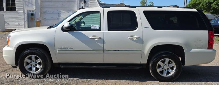 image for item DT6875 2013 GMC Yukon XL SLT SUV