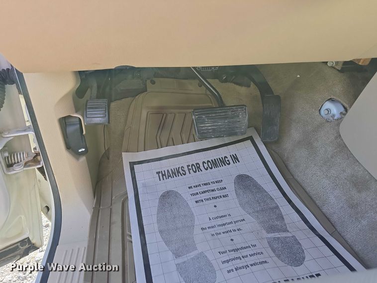 image for item DT6875 2013 GMC Yukon XL SLT SUV