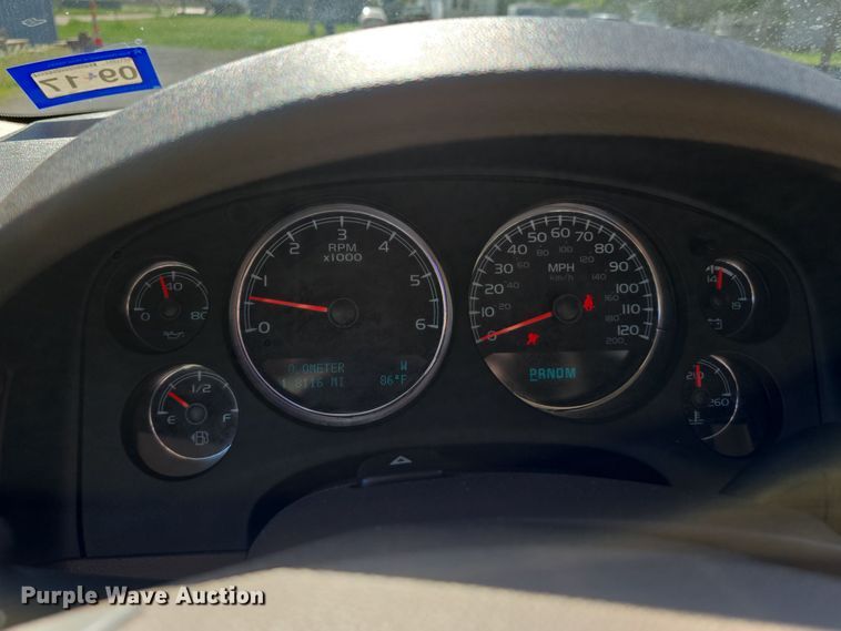 image for item DT6875 2013 GMC Yukon XL SLT SUV