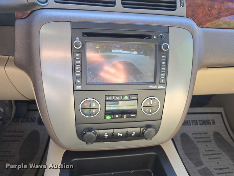 image for item DT6875 2013 GMC Yukon XL SLT SUV