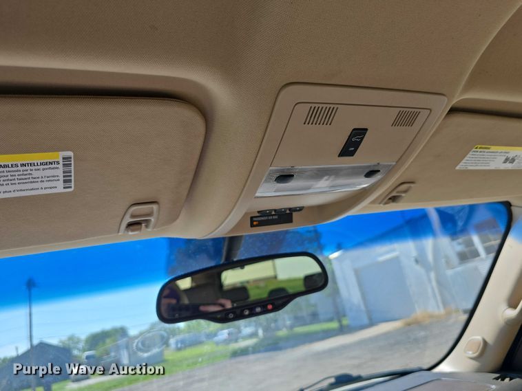 image for item DT6875 2013 GMC Yukon XL SLT SUV